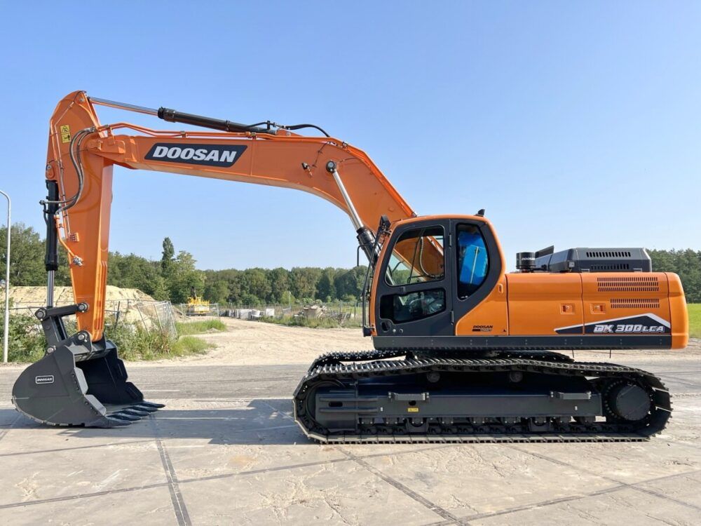 Doosan DX300LCA - Image 3