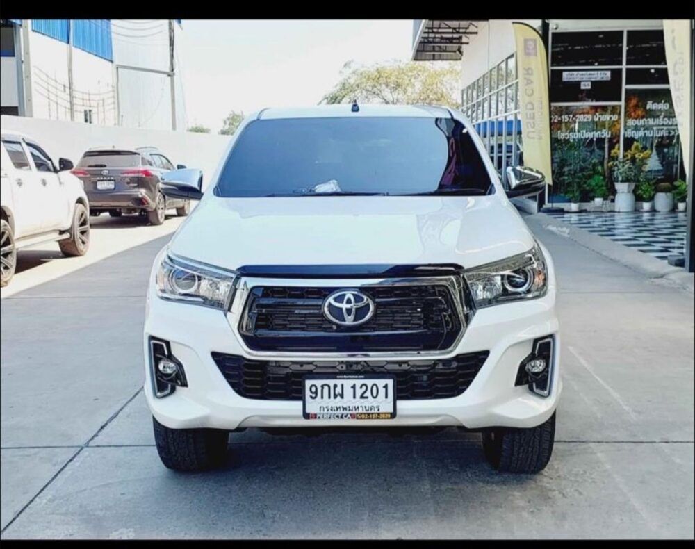 Toyota Hilux Revo - Image 4