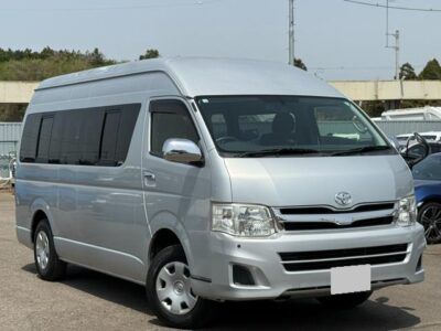TOYOTA HIACE GRAND CABIN TRH229