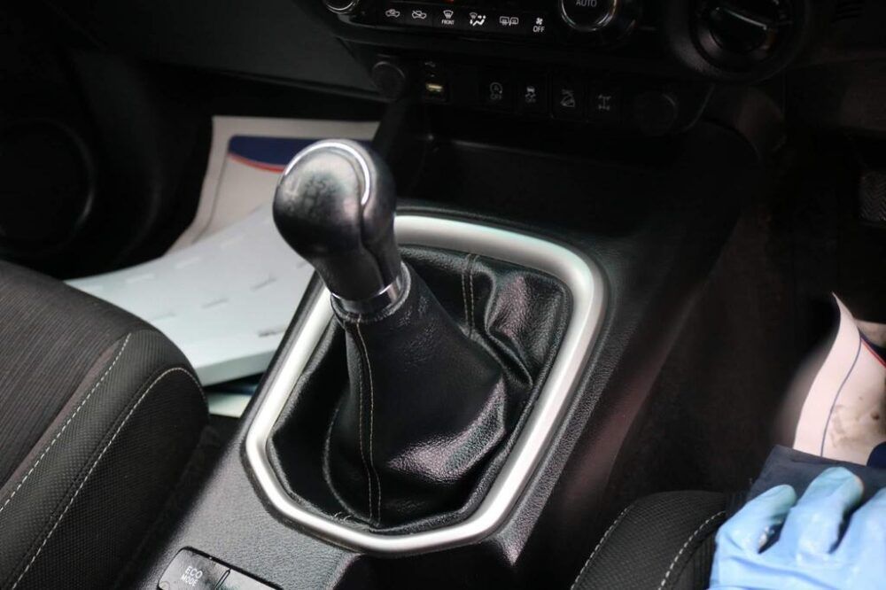 TOYOTA HILUX RV3-1001 - Image 15