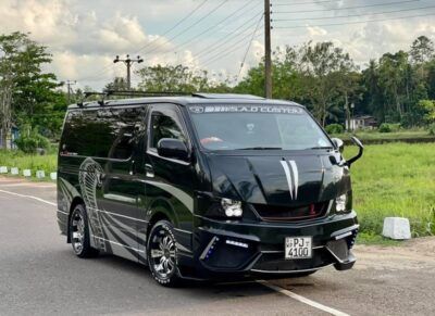 TOYOTA HIACE VAN SUPER GL TRH200