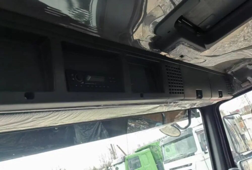 HOWO 371 8X4 - Image 11