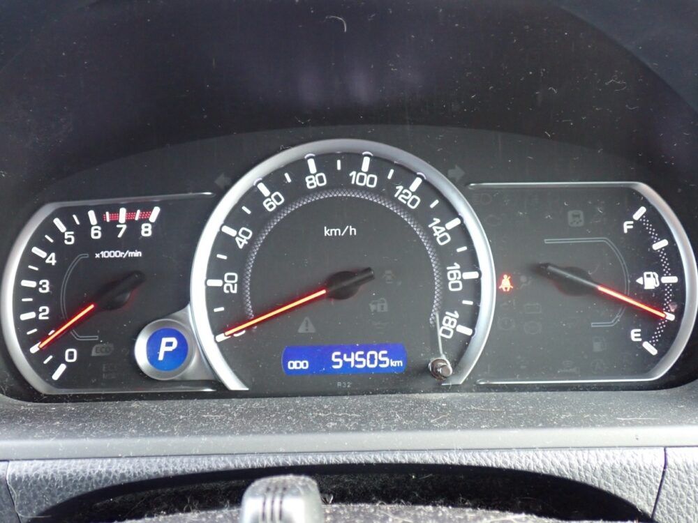 TOYOTA VOXY ZRR80W - Image 7