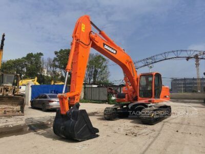 DOOSAN DX 225 Tracked Excavator