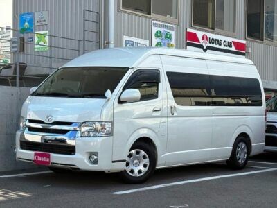 TOYOTA HIACE GRAND CABIN TRH224-0011