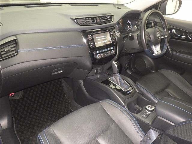 NISSAN X-TRAIL NT32 - Image 4