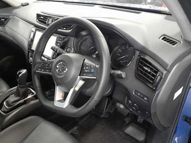 NISSAN X-TRAIL NT32 - Image 5